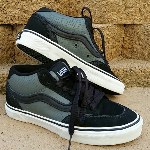 vulcanized shoes vans